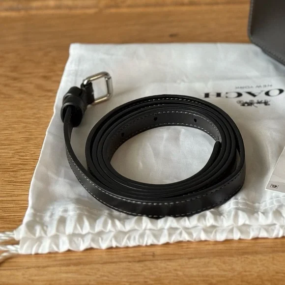 Coach Bandit crossbody black- Like New - Picture 8 of 16